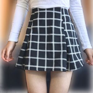 Pleated Grid Windowpane Skirt